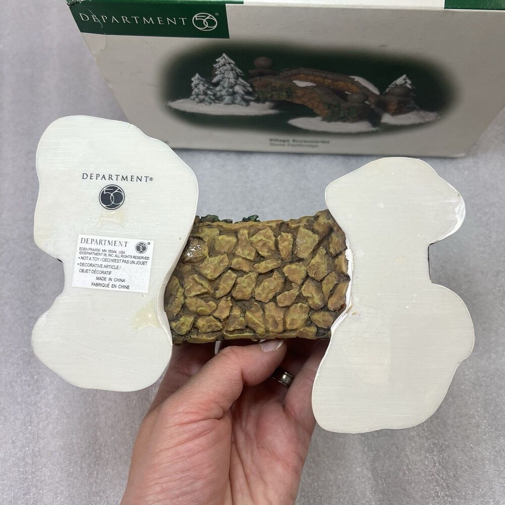 Dept 56 Xmas Village Accessories Stone Footbridge 1999 Retired 56.52646 - Picture 6 of 8